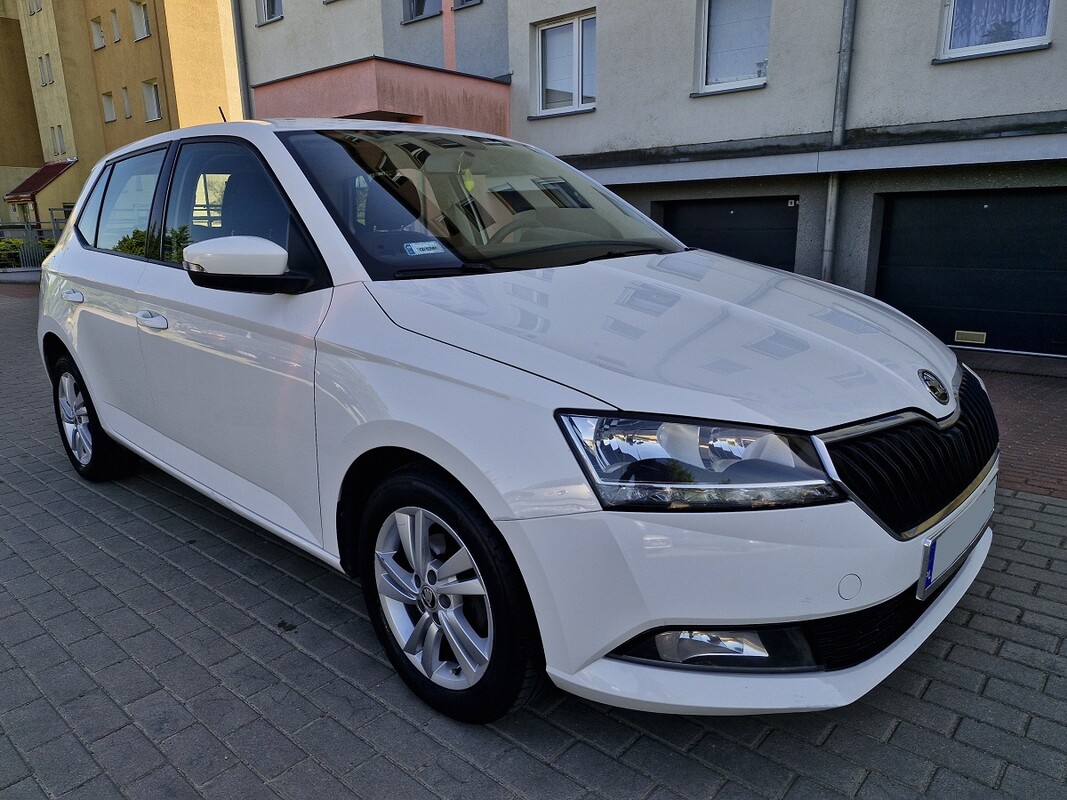 Elbląg Skoda Fabia1.0 BenzynaRok produkcji 2020AlufelgiKupiona w Polskim Salonie