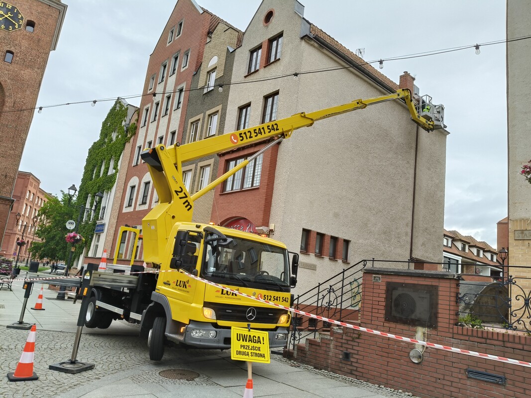 Elbląg • usługi podnośnikowe - wynajem podnośnika koszowego 27m
• wycinka, pielęgnacja drzew i krzewów
