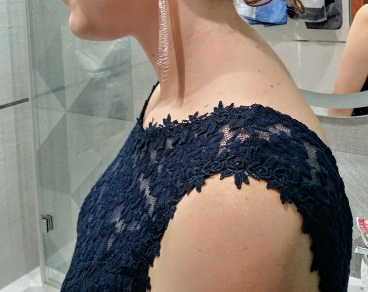 Elbląg POLECAM.
STUDNIÓWKA. BAL.
Sukienka balowa marki Vila. Rozmiar 38.Piękna koronkowa góra i tiulowy dół z