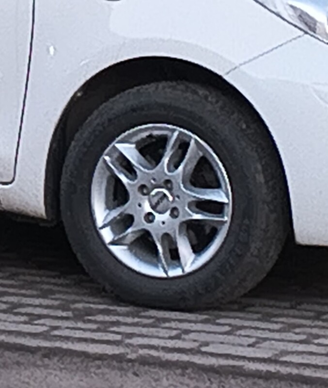 Elbląg 4 alufelgi 4x100 lato 6j14 et38 opony 6-7mm 185/65/14 stan ogólny db. ps. kupilem do Yarisa i są za szerokie