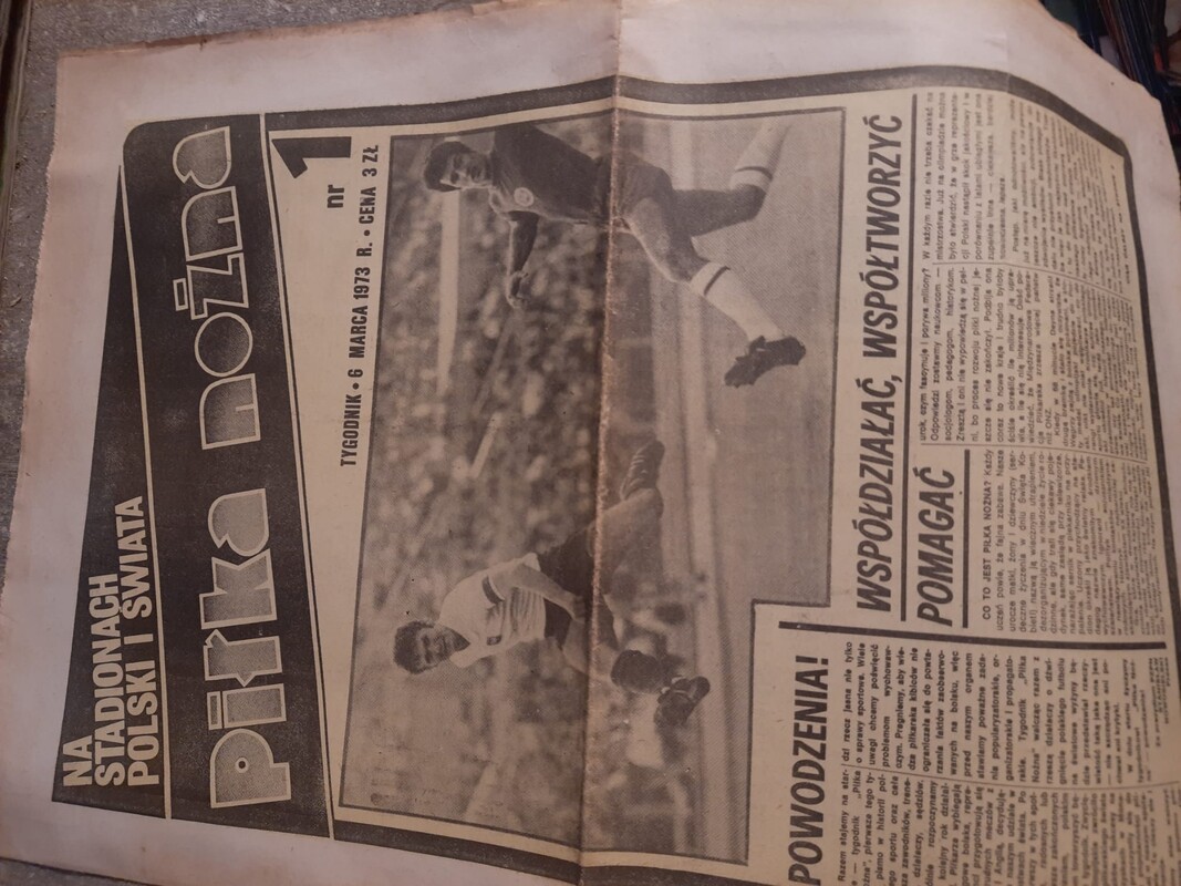Elbląg Sprzedam czasopisma sportowe: pilka nozna 1972-2002 i sportowiec 1971-1989.Stan dobry, lekko zakurzony