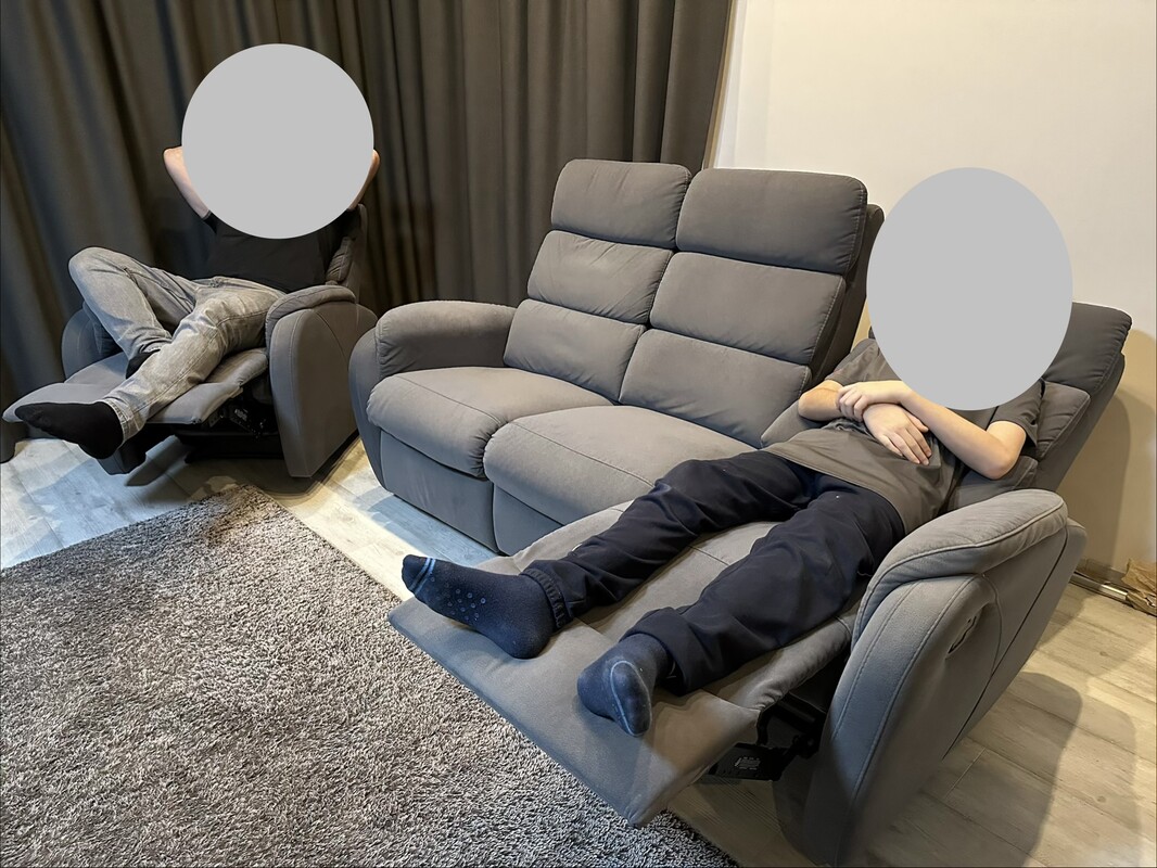 Elbląg Komplet DALLAS
Nowoczesna, komfortowa sofa trzyosobowa oraz fotel z funkcją relaksu. Idealna do salonu lub