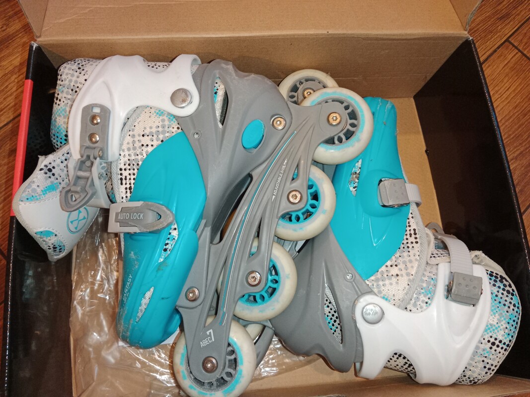 Elbląg Sprzedam niebieskie łyżworolki 4w1 (wrotki, łyżwy, łyżworolki, rolko-wrotki), rozmiar 35-38 (długość wkładki