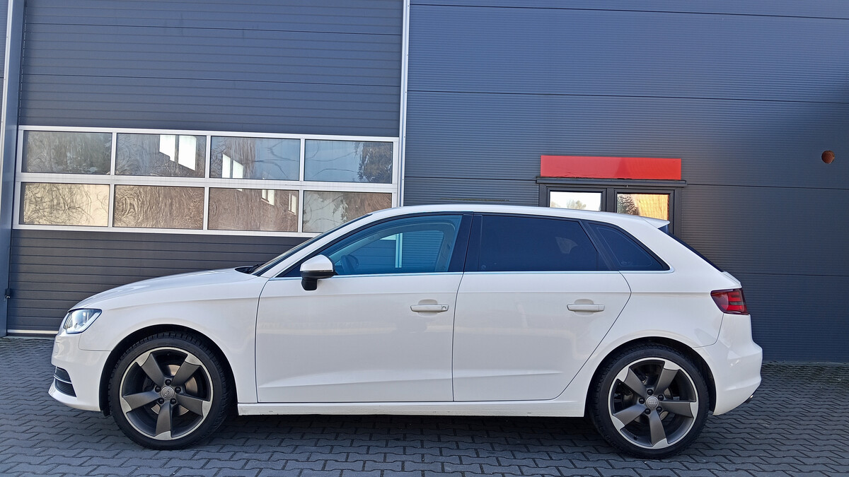 Elbląg AUDI A3 SPORTBACKS-tronic