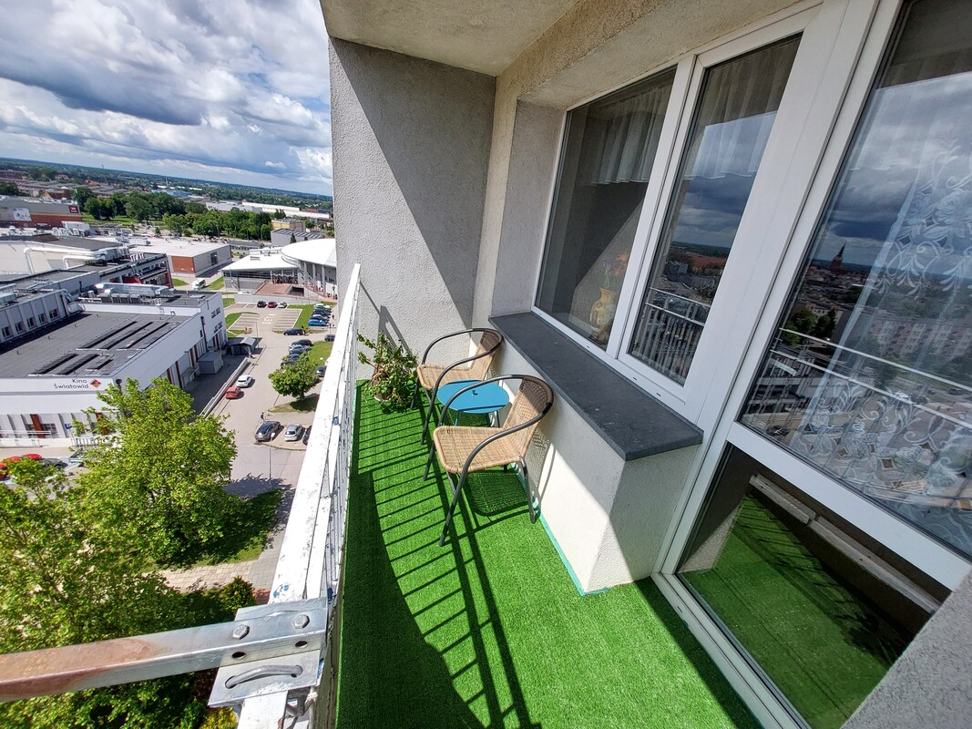 Elbląg Mieszkanie 2 pokojowe 47 m2 w świetnej lokalizacji w centrum Elbląga* duży salon* balkon* oddzielna kuchnia*