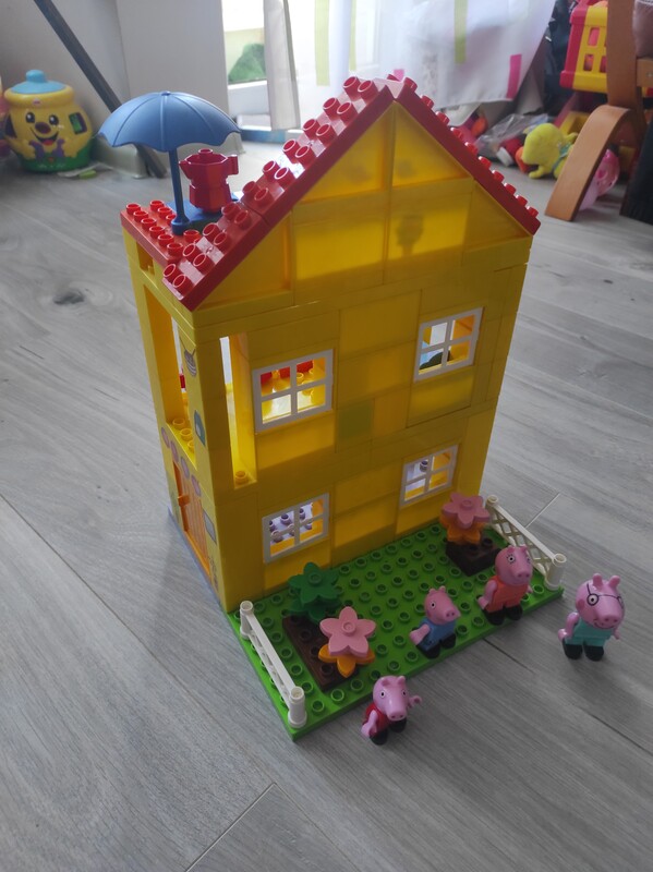 Elbląg Sprzedam domek Peppy z ogrodem stan bdb polecam