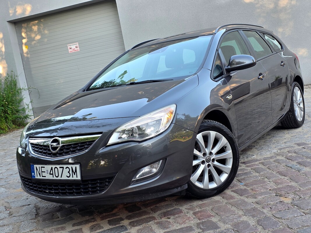 Elbląg Opel Astra Benz 120kmNavi czujniki parkowania skory alufelgiZAREJESTROWANYMod 2013