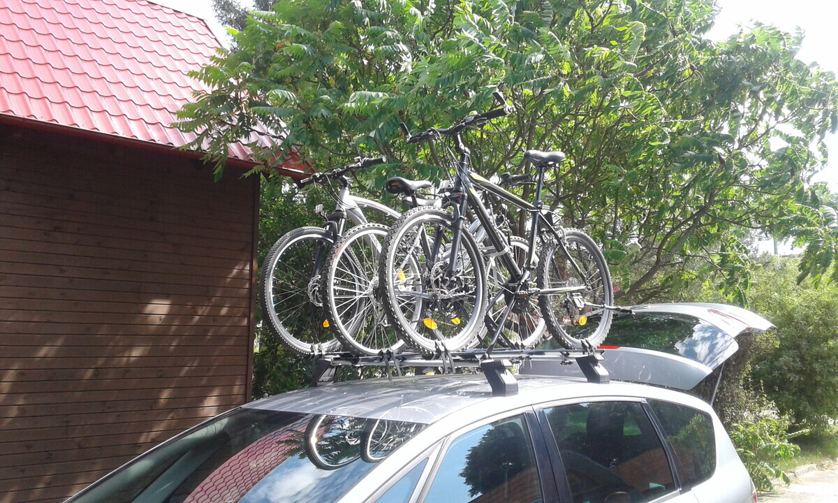 Elbląg Sprzedam bagażnik dachowy z zamocowanymi szynami na trzy rowery. Użyty trzy razy. Oryginalny bagażnik do S-maxa