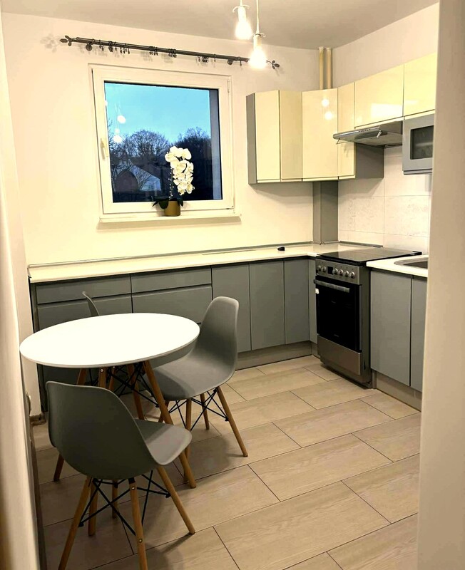 Elbląg 🏡 Do wynajęcia 2-pokojowe mieszkanie – Elbląg, ul. Kalenkiewicza
Oferuję na wynajem przytulne i funkcjonalne