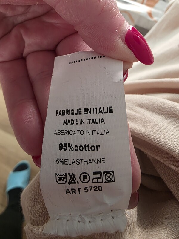 Elbląg Sprzedam tshirt bezowy z nadrukiem. bawelna z wloch okazala sie za ciasna. material grubszy. bedzie dobra do xl