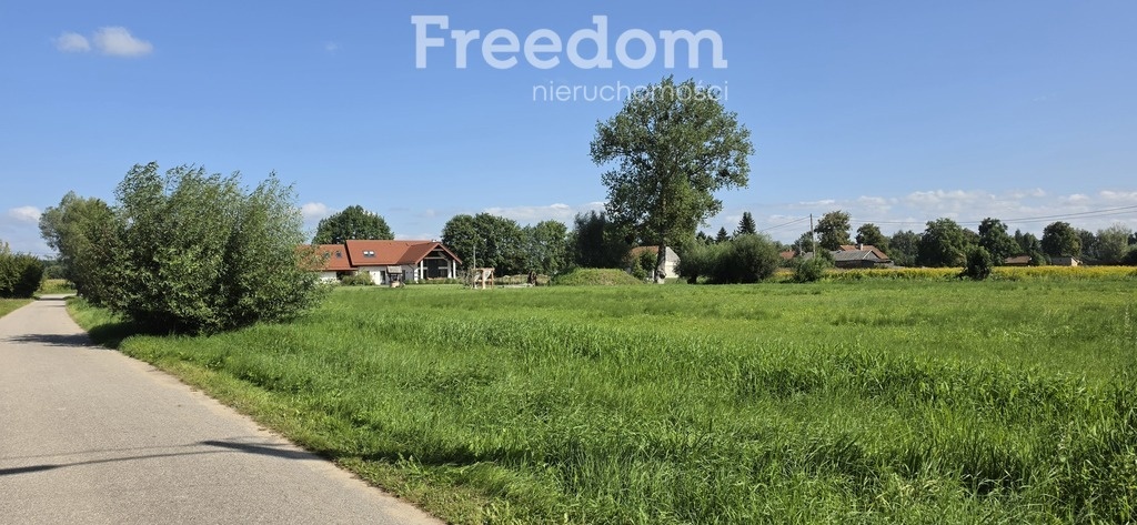 Elbląg FREEDOM NIERUCHOMOŚCISprzedam działkę - Ząbrowo. Działka budowlana o pow.2300 m2 w miejscowości Ząbrowo (gm.