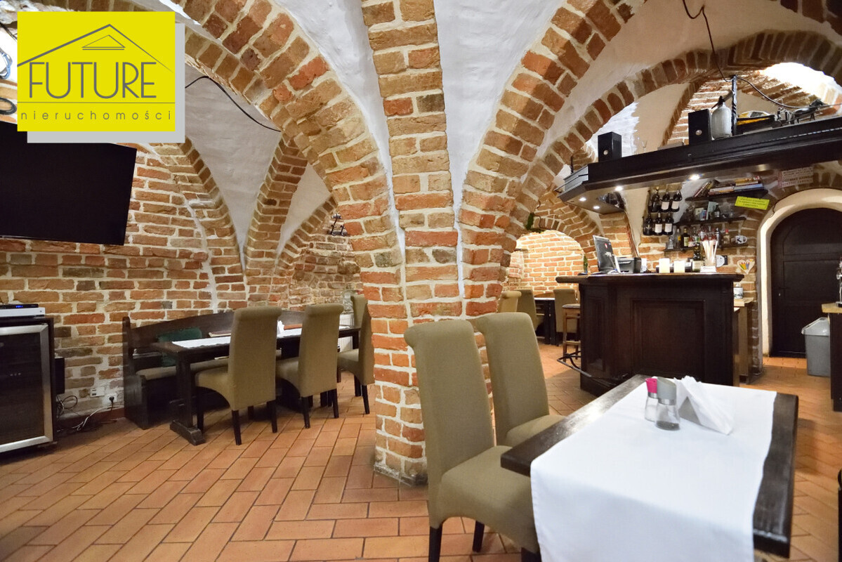 Elbląg FUTURE NIERUCHOMOŚCISprzedam komercyjny - Elbląg ul. Garbary LOKAL GASTRONOMICZNY Z PEŁNYM