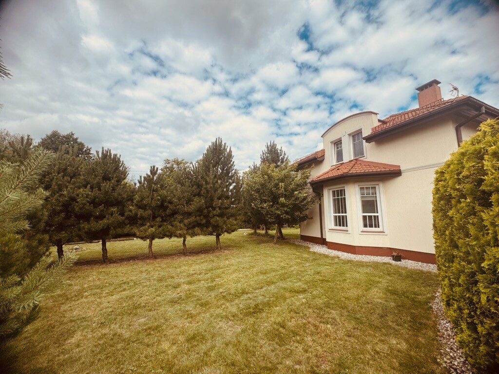 Elbląg Dom wśród sosen – enklawa ciszy i harmonii, ul. Wileńska, Elbląg