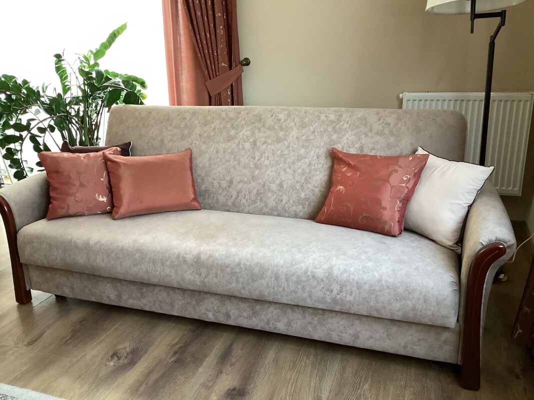 Elbląg Z powodu wyjazdu sprzedam elegancki zestaw wypoczynkowy, który równie dobrze może stanowić element wyposażenia