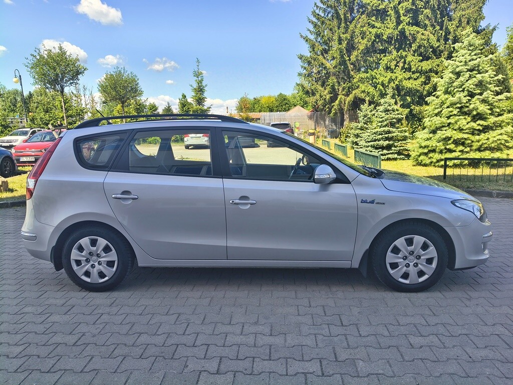 Elbląg HYUNDAI I30 KOMBISILNIK : 1.6 126KM Benzyna!Bogata wersja wyposażenia!