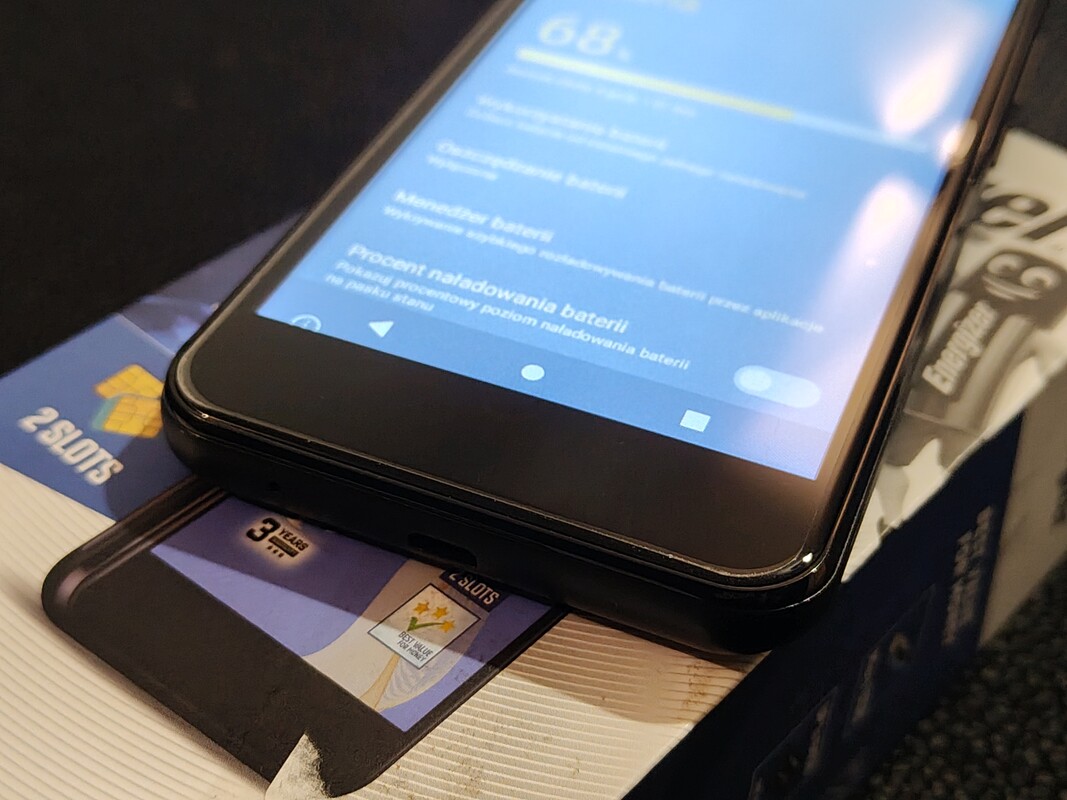 Elbląg Sprzedam bardzo zadbany telefon energizer ultimate u506s.
Z zestawie pudełko z ładowarką i kablem oraz