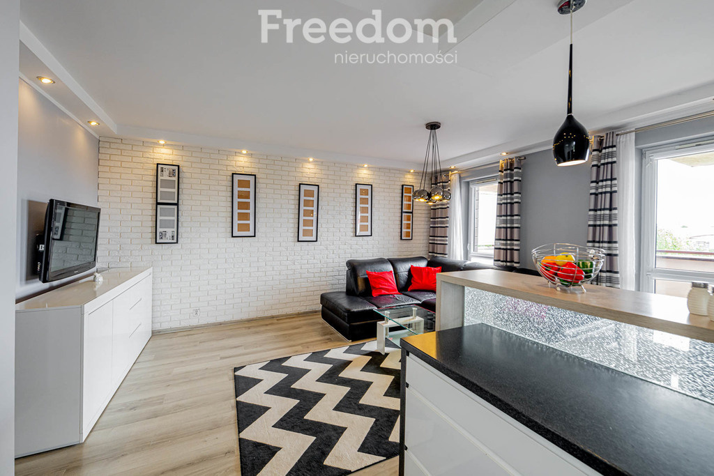 Elbląg FREEDOM NIERUCHOMOŚCIWynajmę mieszkanie - Elbląg, Władysława Broniewskiego. Nowoczesne mieszkanie z dużym