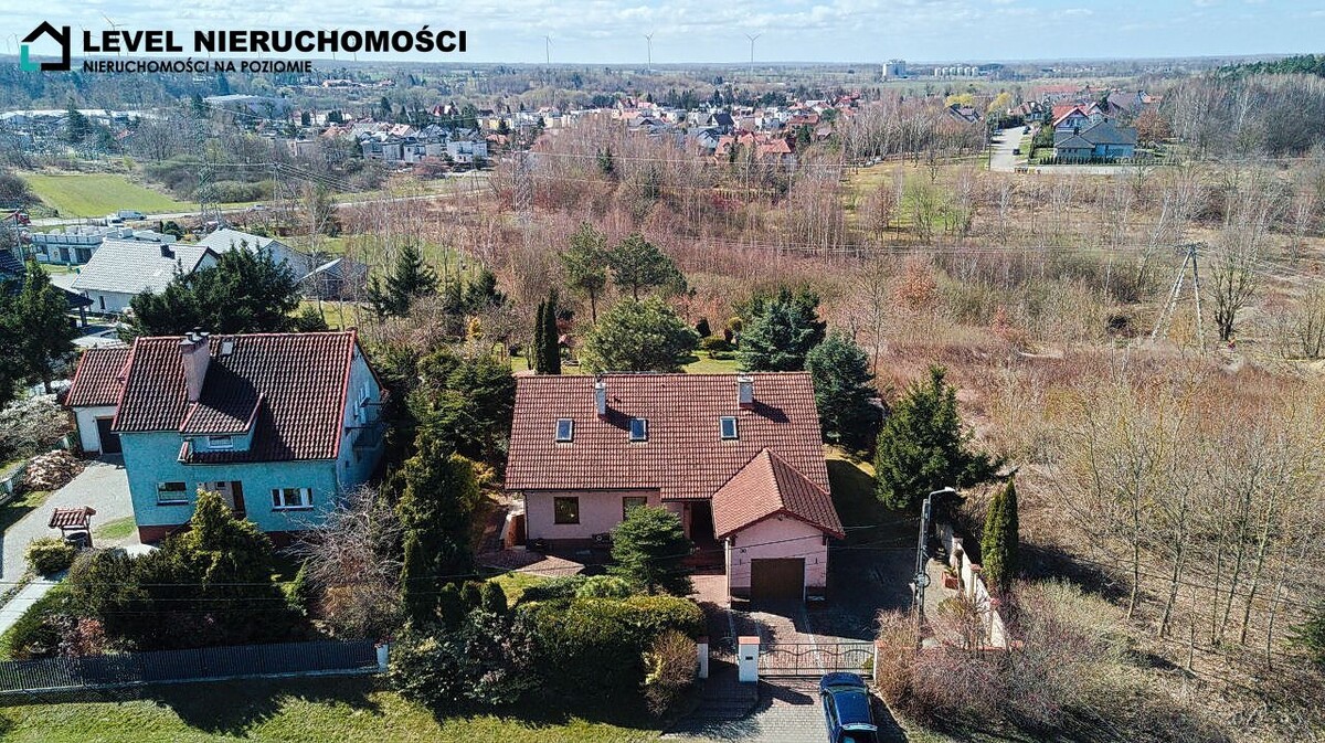 Elbląg LEVEL NIERUCHOMOŚCI Dom z dużą działką w Pasłękuul. Traugutta NIERUCHOMOŚCI NA POZIOMIE