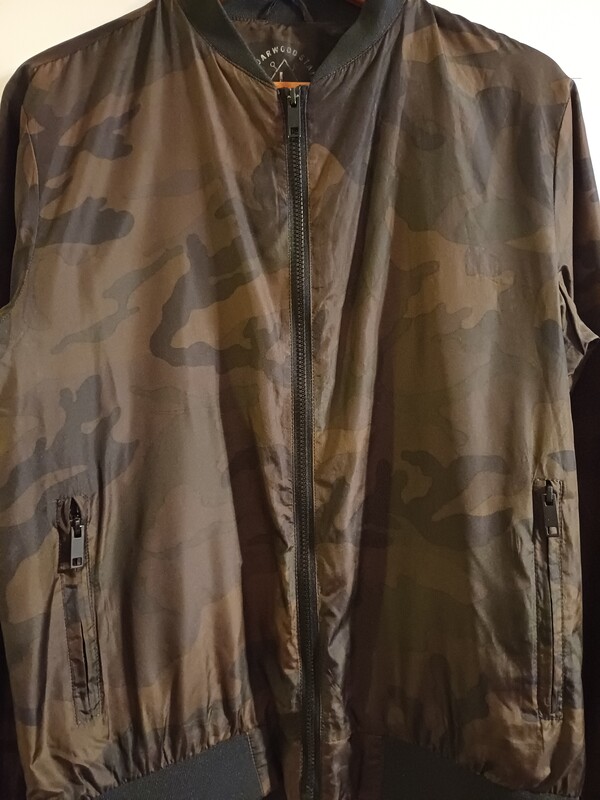 Elbląg Kurtka męska wiatrówka rozmiar L kolor ciemny zielony moro, stan jak nowy, ściągacze stan idealny