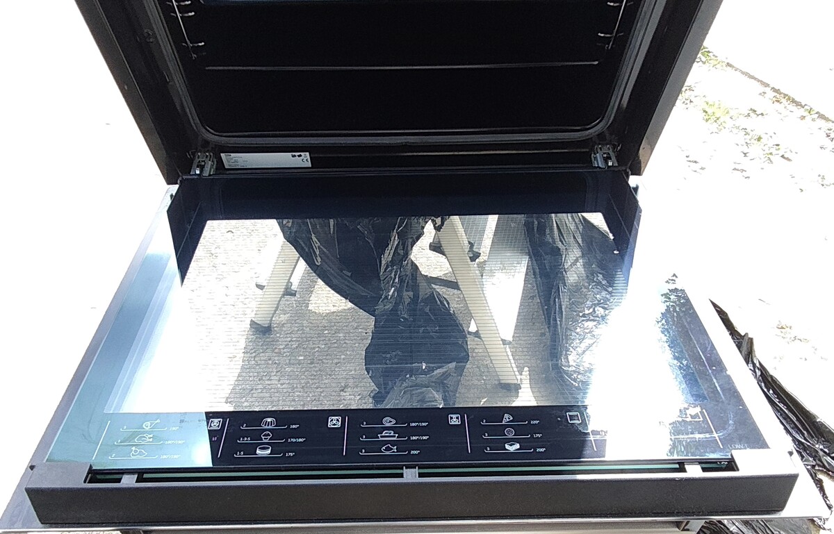 Elbląg Piekarnik z termo obiegiem do zabudowy Beko BIM22300X - Okap Beko -GRATIS. Piekarnik mało używany był w