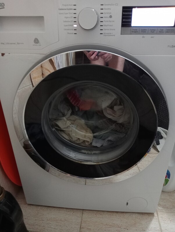 Elbląg Sprzedam pralkę w pełni działająca Indesit cena 200 zł zapraszam zainteresowanych