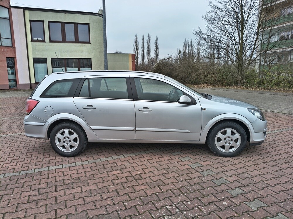 Elbląg OPEL ASTRA H KOMBIZarejestrowana i opłacona! 1.6 Benzyna 105KM (wolnossąca jednostka)