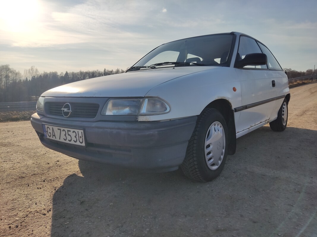 Elbląg Opel Astra F 1.4 8v