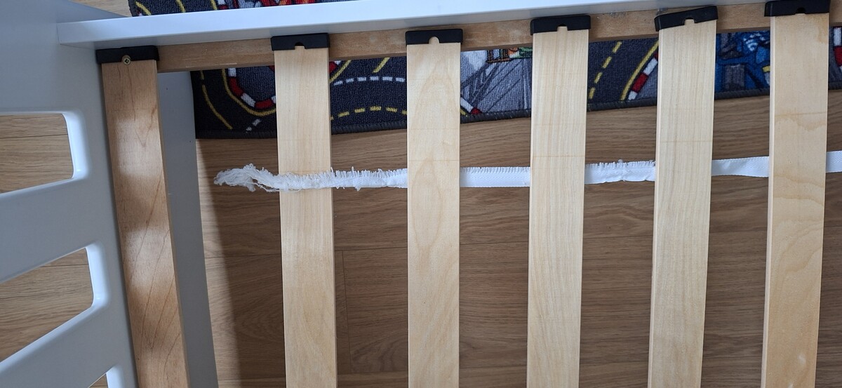 Elbląg Sprzedam łózko dziecięce, 164x90 z materacem lateksowym