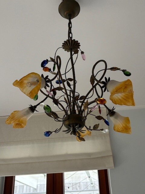 Elbląg Sprzedam dwie piękne duże wiszące lampy w komplecie z kinkietami ściennymi w kolorze słonecznym. W komplecie