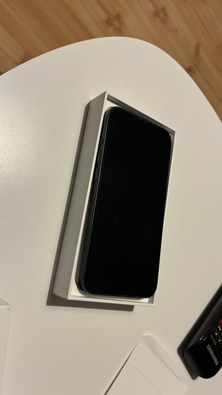 Elbląg Sprzedam IPHONE 13.128 gb. Stan idealny, pojemność baterii 87%
Gratis 3x etui, oryginale pudełko.