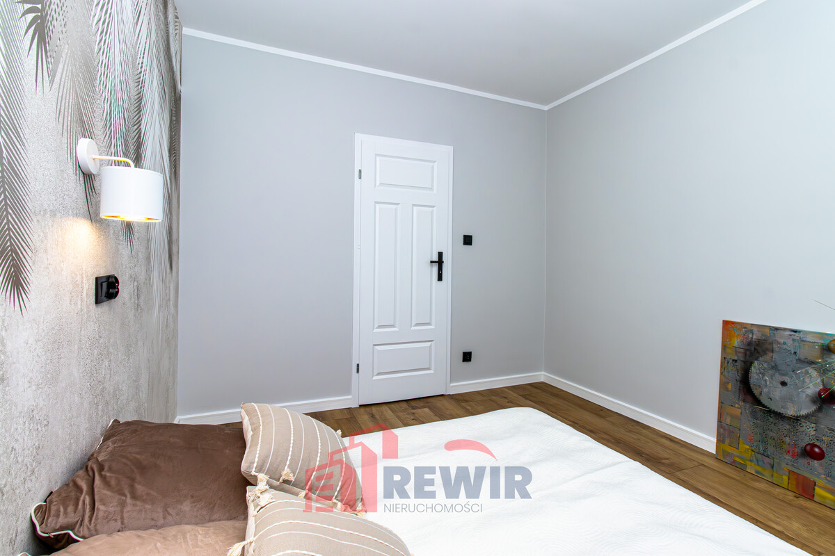 Elbląg RewiR NieruchomościWybierz Swój🎄Wymarzony RewiR Prezentujemy Państwu 3-pokojowe mieszkanie przy