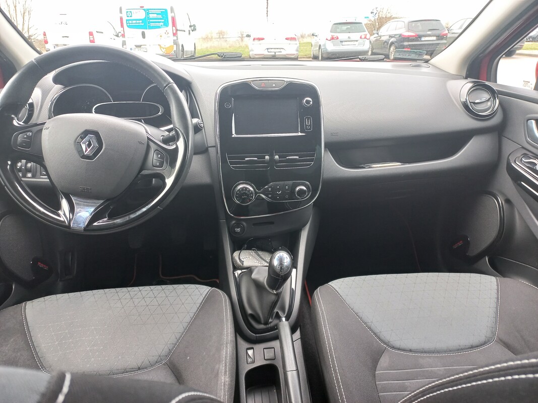 Elbląg Sprzedam czerwone Renault Clio.2013 r. , sedan, benzyna, pierwsza rejestracja 2014,pierwszy właściciel,