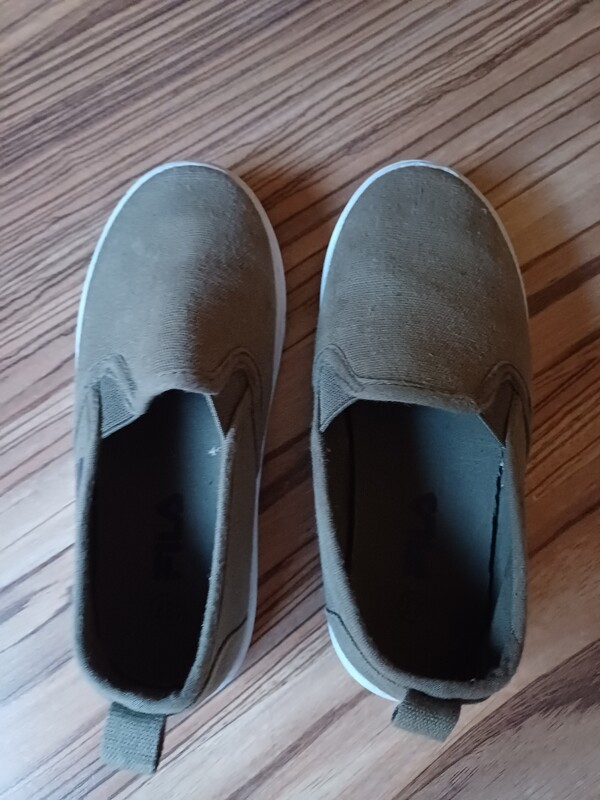 Elbląg Fila rozmiar 27 tenisówki na gumce kolor khaki zielony stan bardzo dobry
