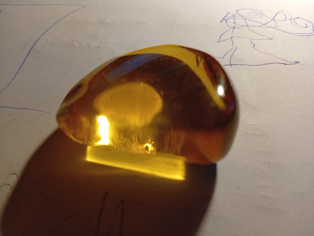 Elbląg sprzedam piękną bryłkę bursztynu bałtyckiego 18gram wyszlifowaną