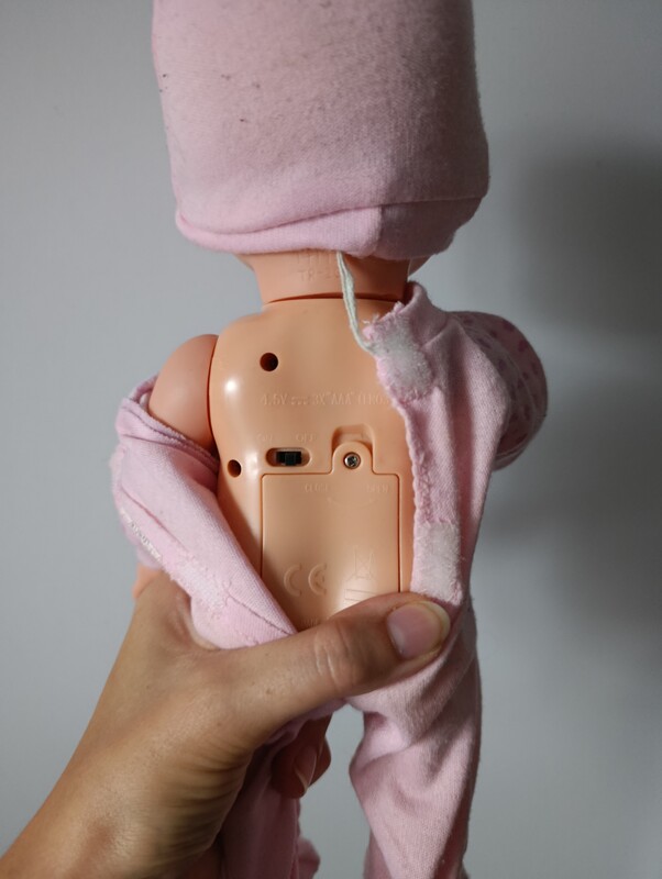 Elbląg Sprzedam lalkę bobas po włączeniu śmieje się i ugina nogi. Stan dobry. Kontakt sms