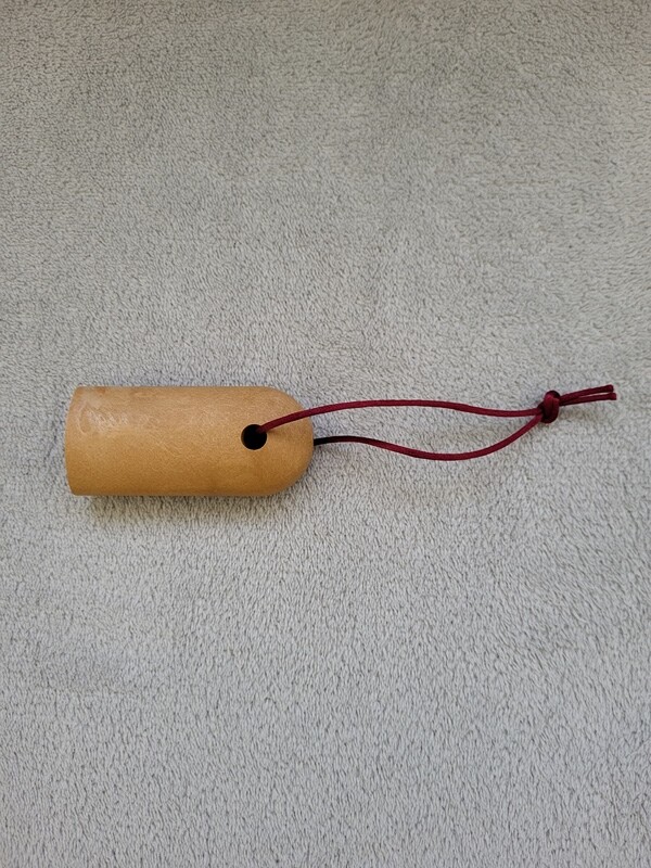 Elbląg Sprzedam duży stojak do haftu z ramą o wymiarach 91cm x 41cm. Stojak kupiony w sklepie Hobby studio. Stojak