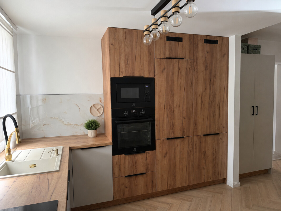 Elbląg Grochowska - 46 m2,2-pokojowe, Garaż, Klimatyzacja, piwnica 7m2.Kuchnia po remoncie.