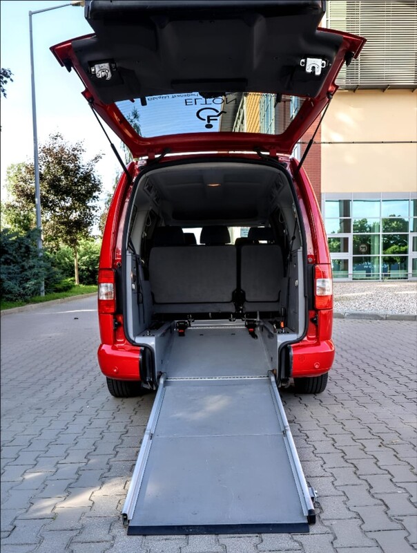 Elbląg - Transport osób poruszających się na wózku inwalidzkim - Bezpieczne znoszenie/wnoszenie osób po schodach