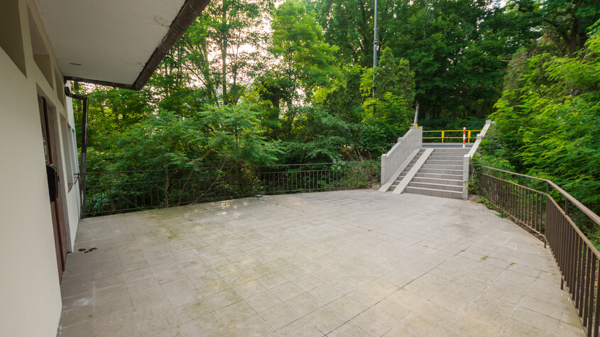 Elbląg * * * ABC NIERUCHOMOŚCI * * *DOM WOLNOSTOJĄCY W SAMYM CENTRUM KRYNICY MORSKIEJo pow. 559 m2, działka 799