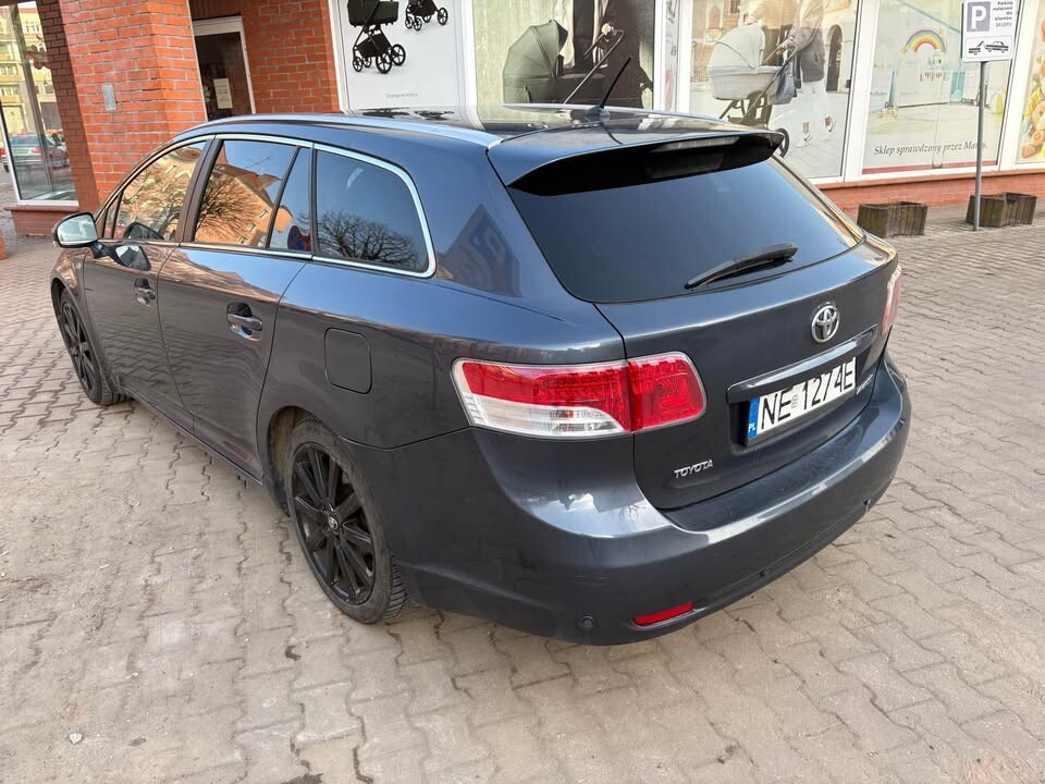 Elbląg Do sprzedania mam niezawodną Toyotę Avensis z 2009 roku, w NAJBOGATSZEJ wersji wyposażenia. To auto, które z
