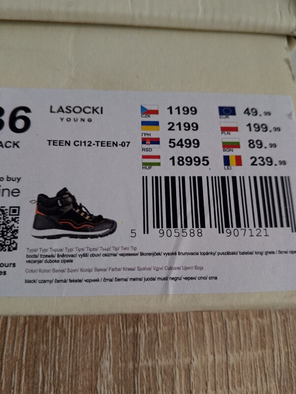 Elbląg Sprzedam:
* Buty dla chłopca r. 36 dł. wkładki 23.9 Lasocki stan bardzo dobry -50 zł
* Kurtka r. M firmy