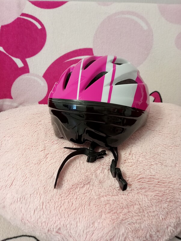 Elbląg SPRZEDAM KASK DLA DZIEWCZYNKI W BARDZO DOBRYM STANIE ROZMIAR S(48-52cm. ). ODBIÓR OSOBISTY.