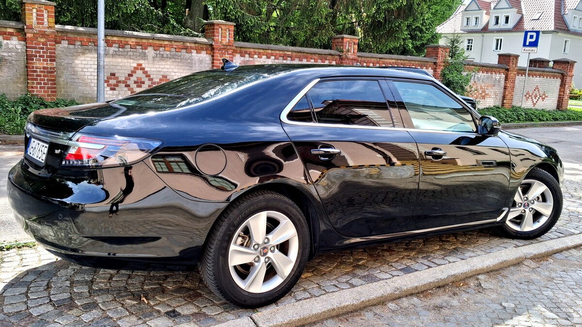 Elbląg SAAB 95 ng 2010r. 2.0 tid 160KM zadbany, idealny, garażowany,
, czarny metalic, jasna skóra, alu 17, led,