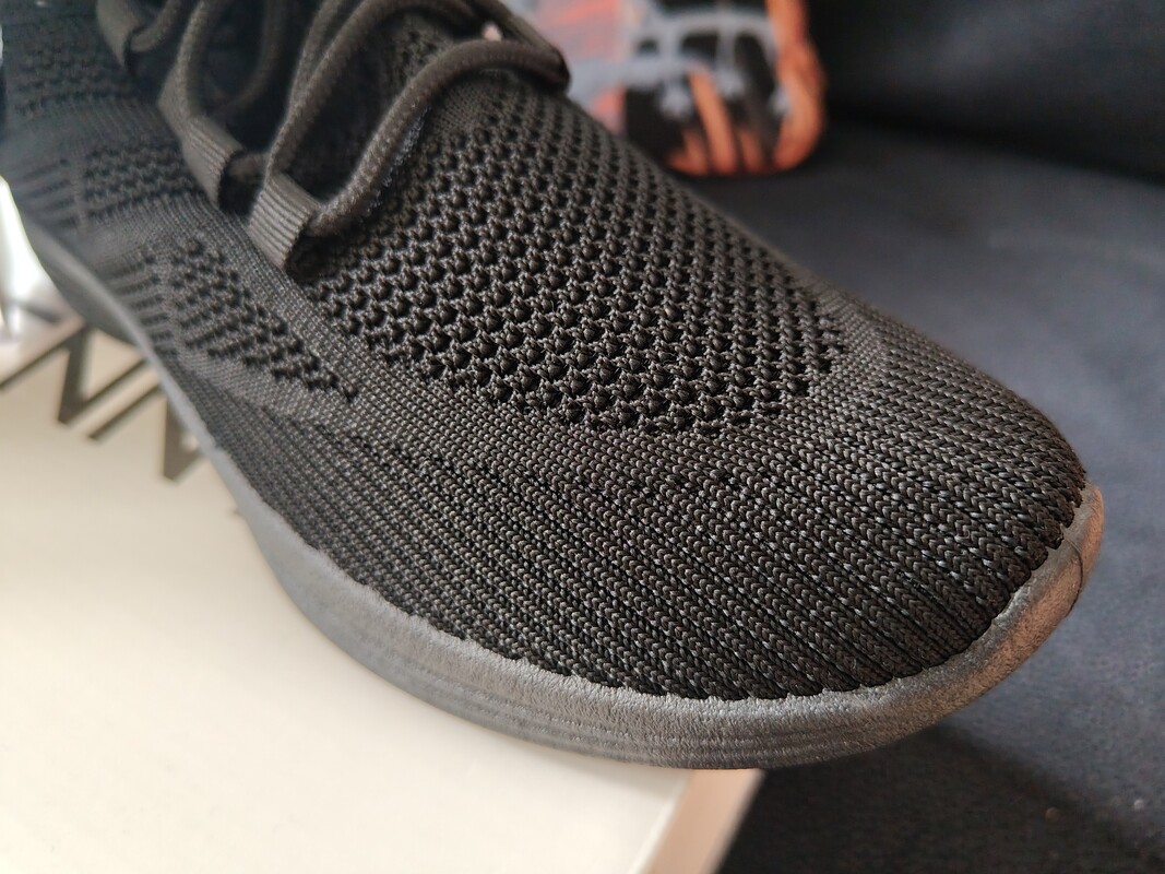 Elbląg Sprzedam NOWE damskie Sneakersy
z oryginalnym kartonem i metkami, nieużywane
rozmiar 38