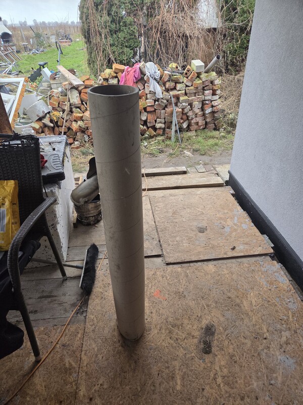 Elbląg Sprzedam tube z bardzo mocno sprasowanego papieru moze sluzyc Np. forma do betonu. Posiadam okolo 60sztuk