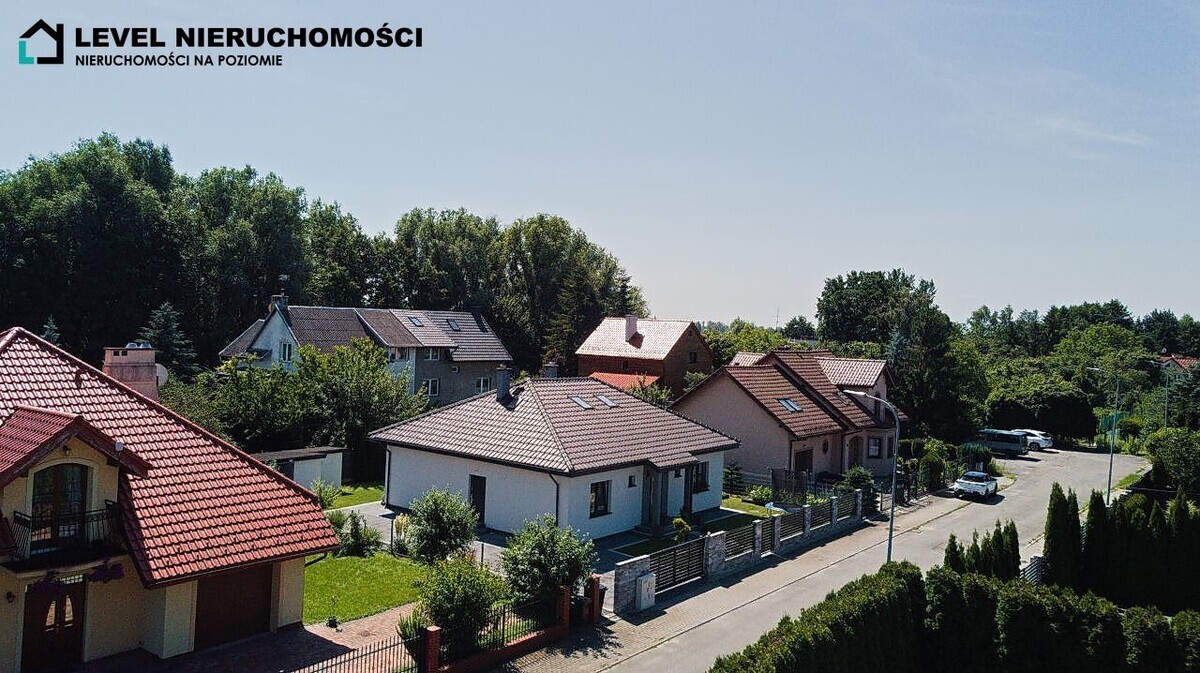 Elbląg LEVEL NIERUCHOMOŚCI Dom wolnostojący w mieście ul. Klonowa NIERUCHOMOŚCI NA POZIOMIE