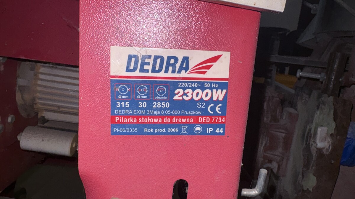 Elbląg Na sprzedaż mało używana i w pełni sprawna pilarka stołowa do drewna DEDRA DED 7734 o mocy 2300 W i średnicy