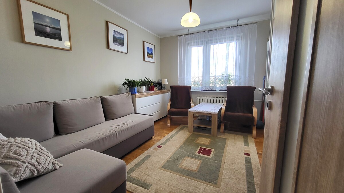 Elbląg KWADRAT NIERUCHOMOŚCI2 pokojeblok z 1992 r. duży balkonmedia z miastaosiedle Nad Jarem