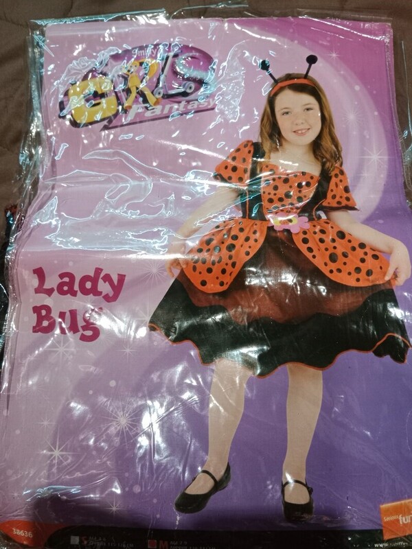 Elbląg Sprzedam stroje karnawałowe po córce w cenie od 20 zł do 35 zł, maska i peruka po 10 zł. Możliwość odbioru w