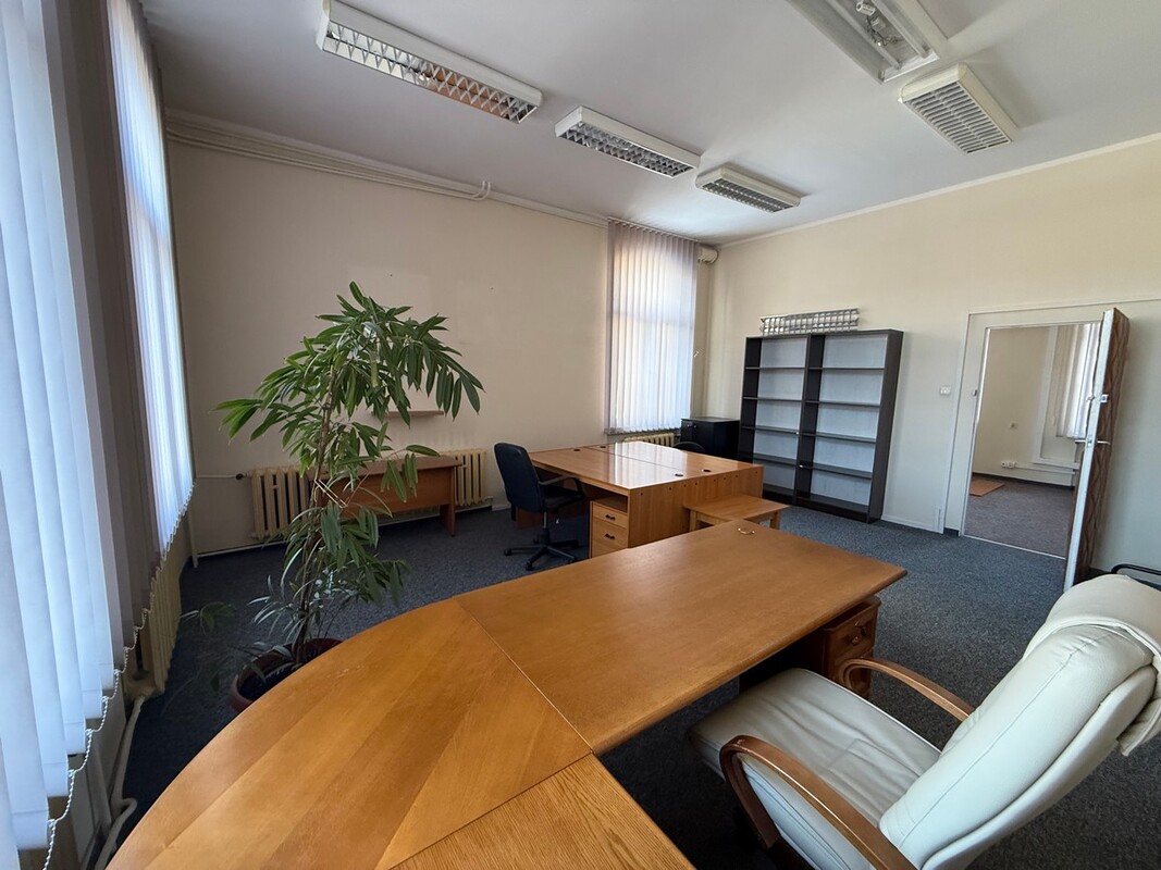 Elbląg BIURO NIERUCHOMOŚCISZULC& SZULCLokal usługowy: Elblągu ul. RobotniczaPowierzchnia: 50 m2Na wynajem